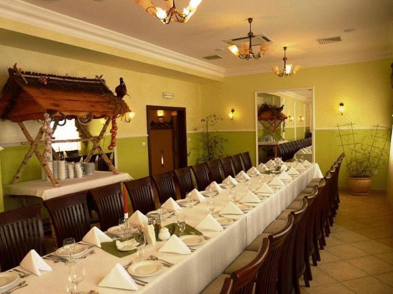 Zajazd Sokol Hotel Nienadowka Ngoại thất bức ảnh