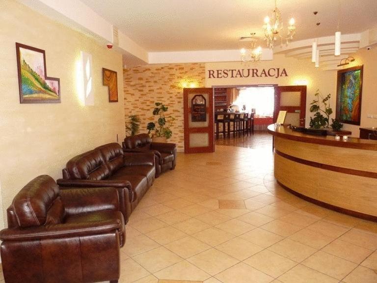 Zajazd Sokol Hotel Nienadowka Ngoại thất bức ảnh