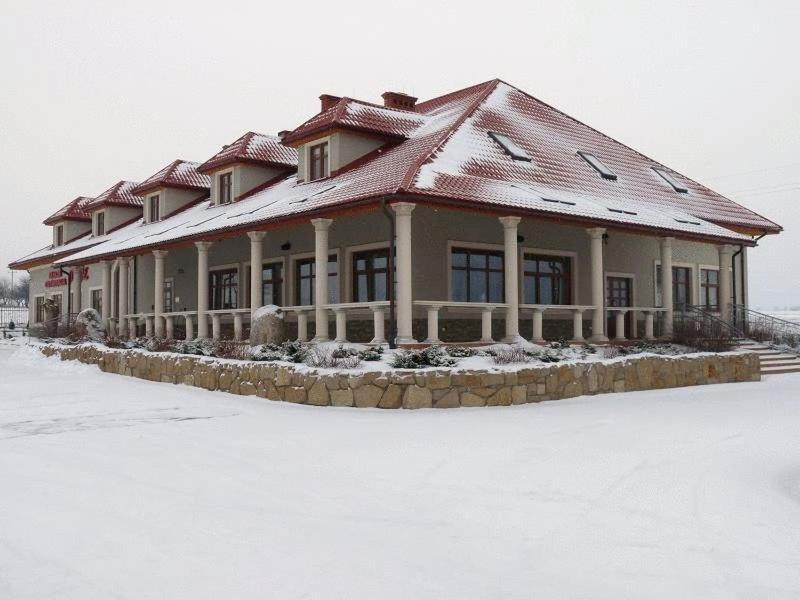 Zajazd Sokol Hotel Nienadowka Ngoại thất bức ảnh